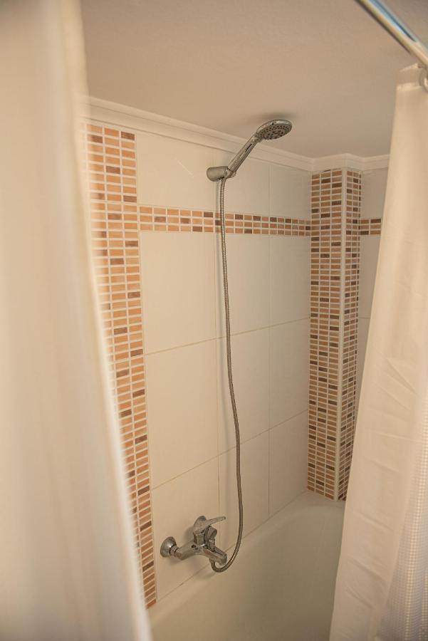 Grand Getaway Suite 300Mts From The Beach Peraía Exteriér fotografie